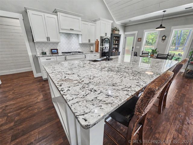 17413 E 626 Road, Tahlequah, OK 74464