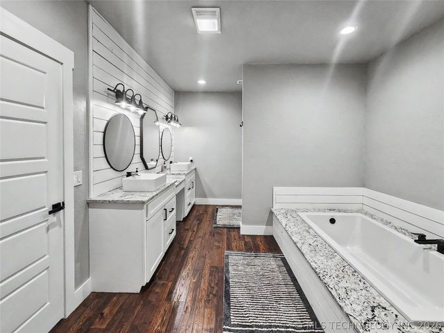 17413 E 626 Road, Tahlequah, OK 74464