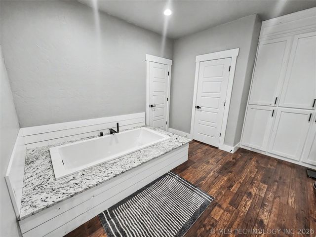17413 E 626 Road, Tahlequah, OK 74464