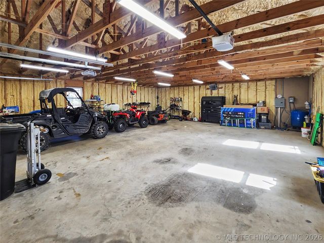 17413 E 626 Road, Tahlequah, OK 74464