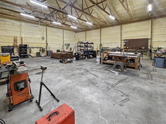 17413 E 626 Road, Tahlequah, OK 74464