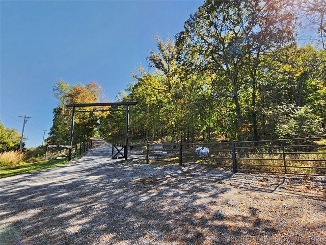17413 E 626 Road, Tahlequah, OK 74464