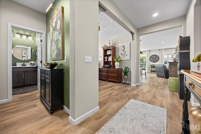 14219 Addleston Lane, Bakersfield, CA 93311