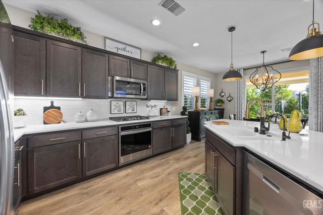 14219 Addleston Lane, Bakersfield, CA 93311