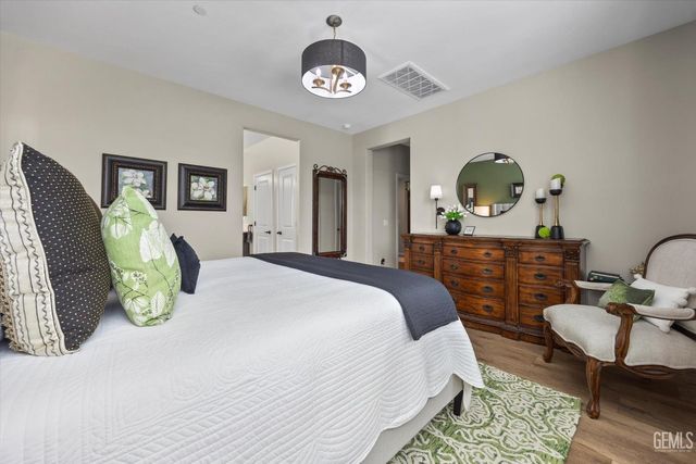 14219 Addleston Lane, Bakersfield, CA 93311