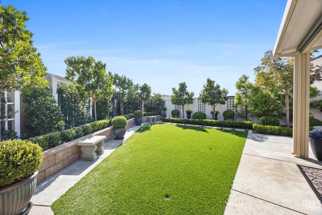 14219 Addleston Lane, Bakersfield, CA 93311