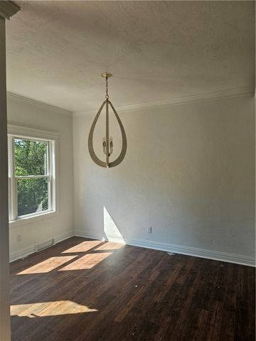 810 S Tenth St, New Stanton, PA 15697