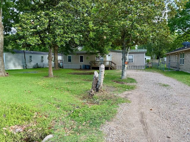 11813 13th Street, Santa Fe, TX 77510