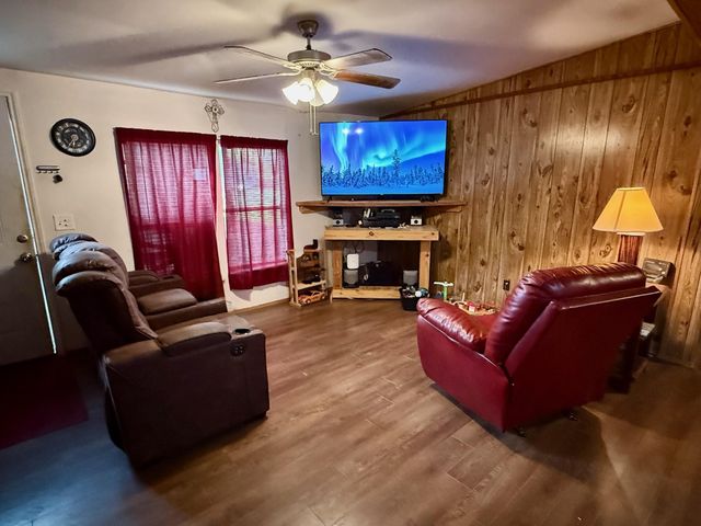 11813 13th Street, Santa Fe, TX 77510
