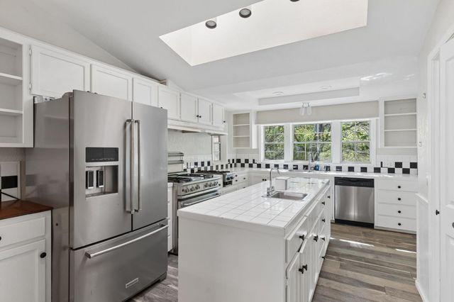 5844 October Hill Rd, Placerville, CA 95667