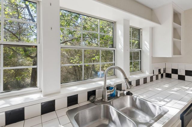 5844 October Hill Rd, Placerville, CA 95667