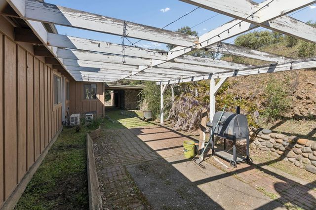 5844 October Hill Rd, Placerville, CA 95667