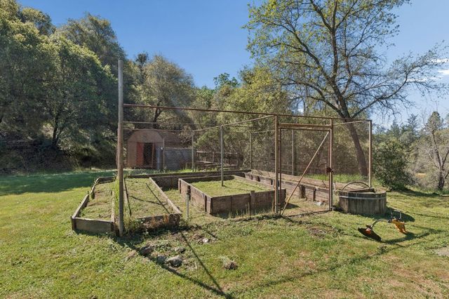 5844 October Hill Rd, Placerville, CA 95667