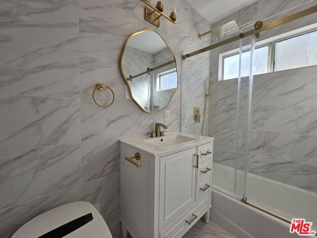 14177 Osborne Street, Panorama City (los Angeles), CA 91402