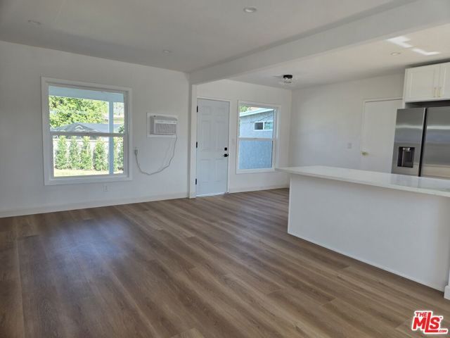 14177 Osborne Street, Panorama City (los Angeles), CA 91402