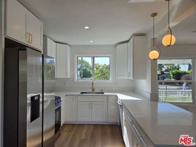 14177 Osborne Street, Panorama City (los Angeles), CA 91402