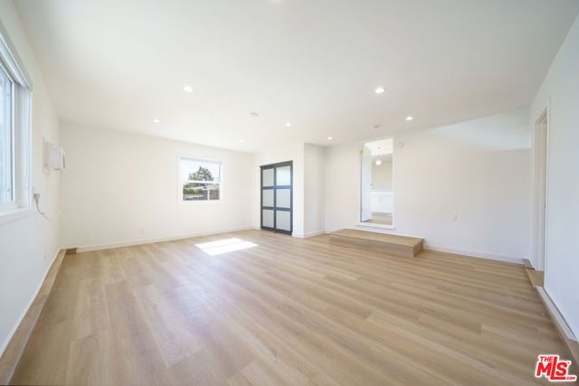 14177 Osborne Street, Panorama City (los Angeles), CA 91402