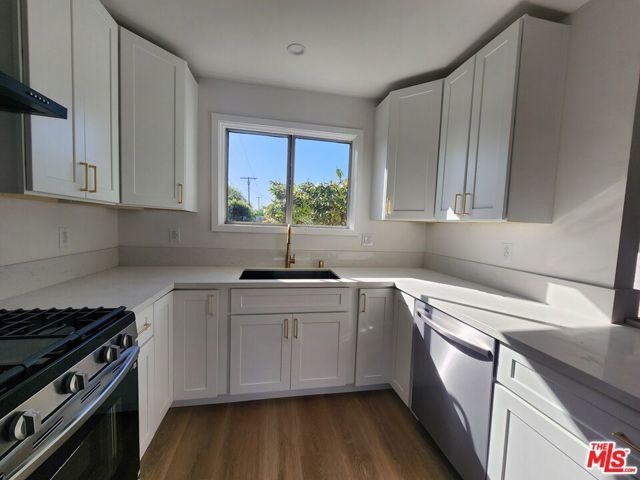 14177 Osborne Street, Panorama City (los Angeles), CA 91402