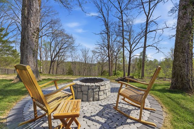 8811 Old Charlotte Pike, Pegram, TN 37143