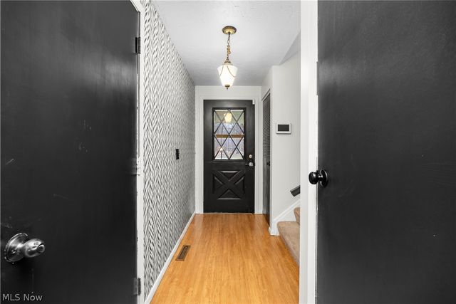 4004 Washington Avenue, Lorain, OH 44052