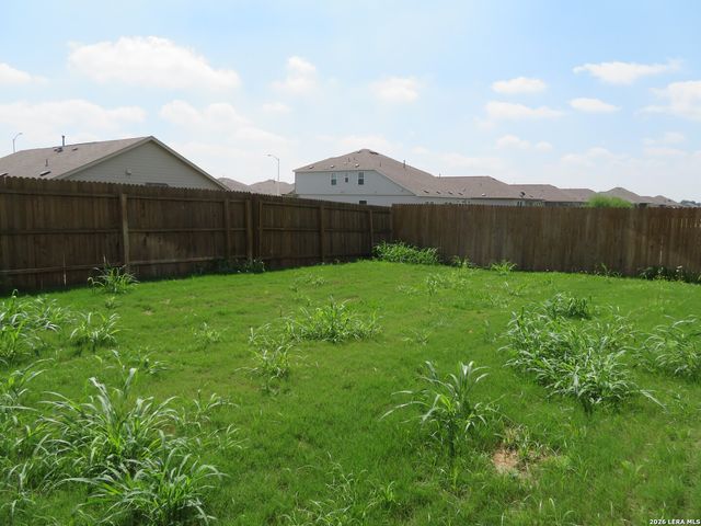 554 BLUE STEM RD, New Braunfels, TX 78130
