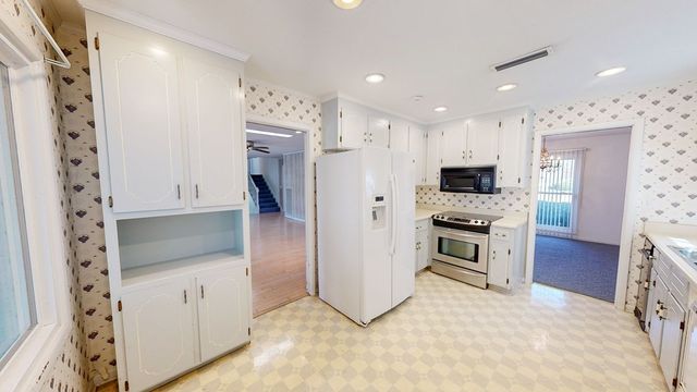 110 Longleaf Drive, Dothan, AL 36303