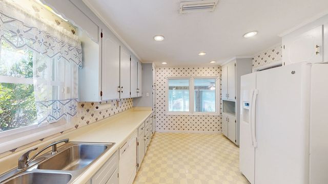 110 Longleaf Drive, Dothan, AL 36303