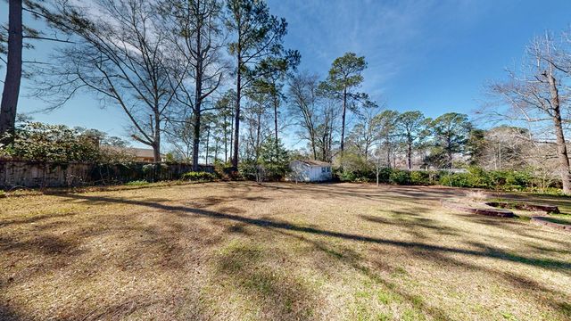 110 Longleaf Drive, Dothan, AL 36303