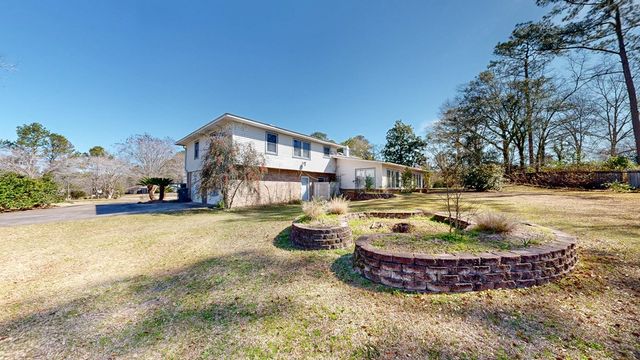 110 Longleaf Drive, Dothan, AL 36303