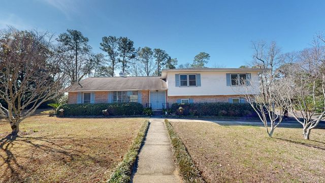 110 Longleaf Drive, Dothan, AL 36303