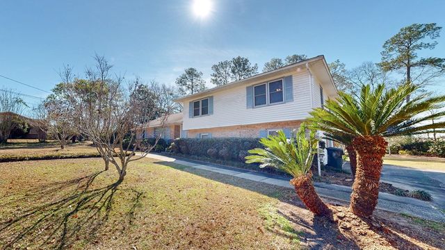 110 Longleaf Drive, Dothan, AL 36303