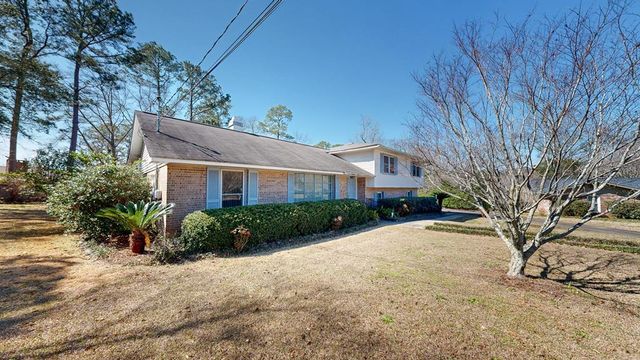 110 Longleaf Drive, Dothan, AL 36303