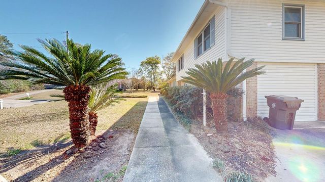 110 Longleaf Drive, Dothan, AL 36303