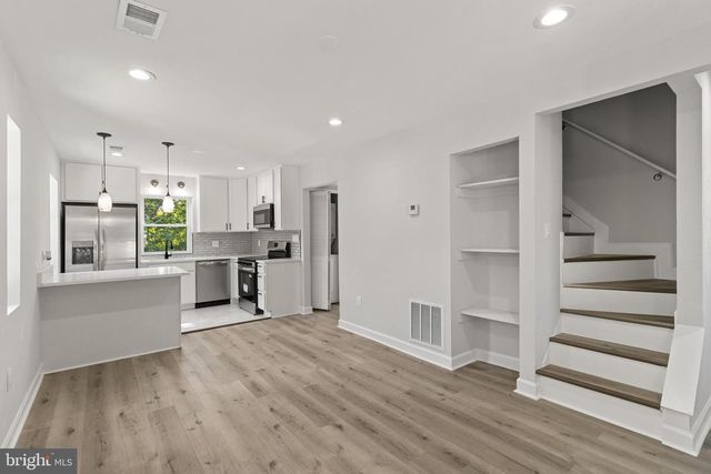 1203 FARMINGDALE AVE, Capitol Heights, MD 20743