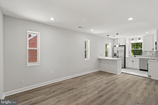 1203 FARMINGDALE AVE, Capitol Heights, MD 20743
