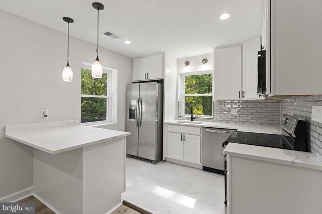 1203 FARMINGDALE AVE, Capitol Heights, MD 20743