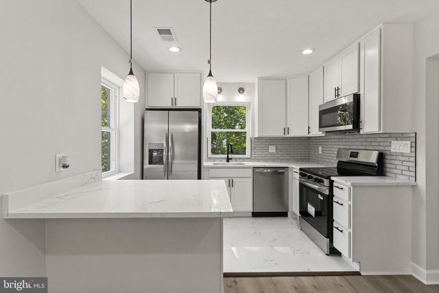 1203 FARMINGDALE AVE, Capitol Heights, MD 20743