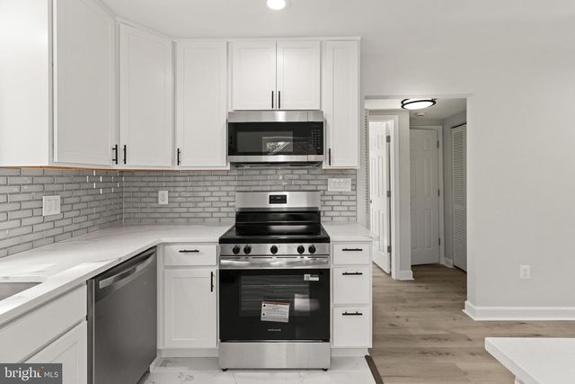 1203 FARMINGDALE AVE, Capitol Heights, MD 20743