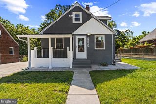 1203 FARMINGDALE AVE, Capitol Heights, MD 20743
