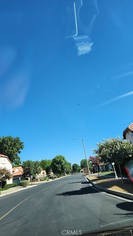 19229 Palo Verde Drive, Apple Valley, CA 92308