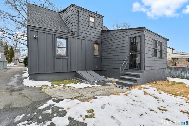 671 Fairview Avenue, Bridgeport, CT 06606