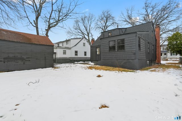 671 Fairview Avenue, Bridgeport, CT 06606