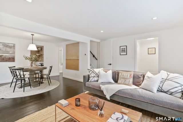 671 Fairview Avenue, Bridgeport, CT 06606