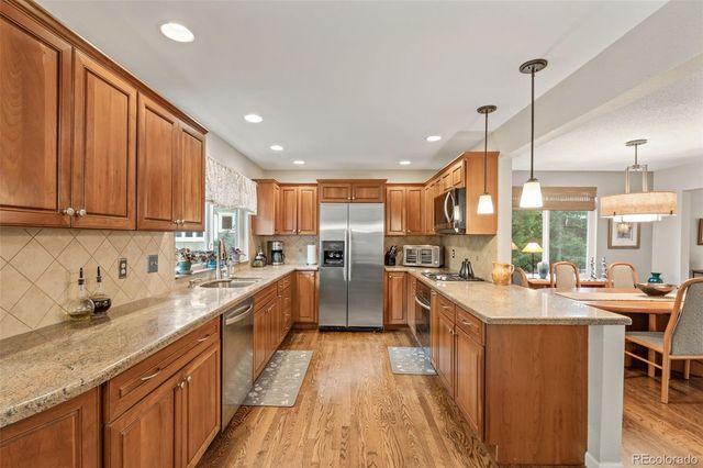 5717 S Kenton Street, Englewood, CO 80111