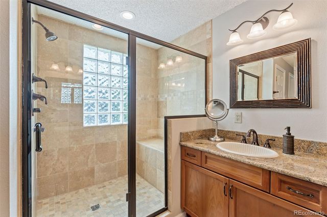 5717 S Kenton Street, Englewood, CO 80111