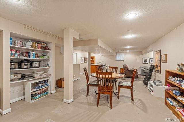 5717 S Kenton Street, Englewood, CO 80111