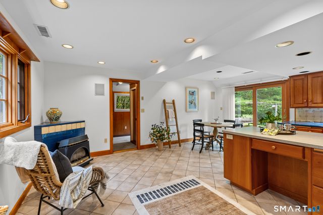 74 Mountain Spring Road, Farmington, CT 06032