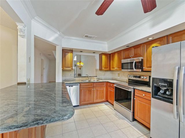 175 CROWN POINT CIRCLE 175, Longwood, FL 32779