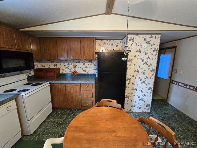 1510 E Willis Road, New Albany, IN 47150