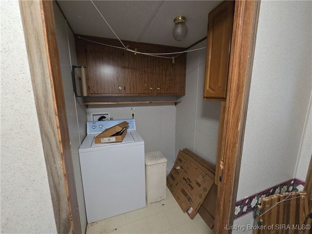 1510 E Willis Road, New Albany, IN 47150